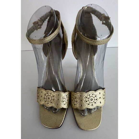 ANTONIO MELANI Wmn Strappy 3" Heel‎ Sandals 8.5M Gold Cutout Leather Glam Fairy - Picture 2 of 15